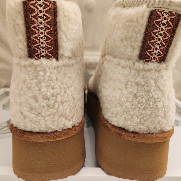 Steve Madden Crue-F Natural Sherling Boots. NIB. Size 9.5 - Picture 8 of 11
